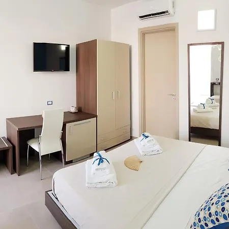 Couette-café Sole Del Sud 4*